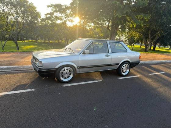 Carro 1.8 GL 8V GASOLINA 2P MANUAL