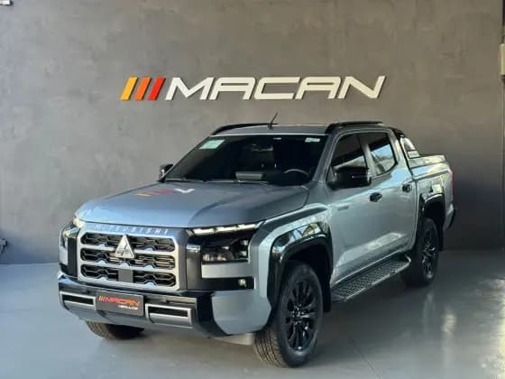 Carro 2.4 BITURBO DIESEL CD KATANA 4X4 AUTOMÁTICO