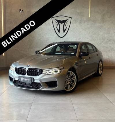 Carro 4.4 V8 TWIN POWER M XDRIVE STEPTRONIC