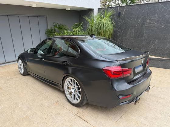 Carro 3.0 I6 GASOLINA SEDAN AUTOMÁTICO