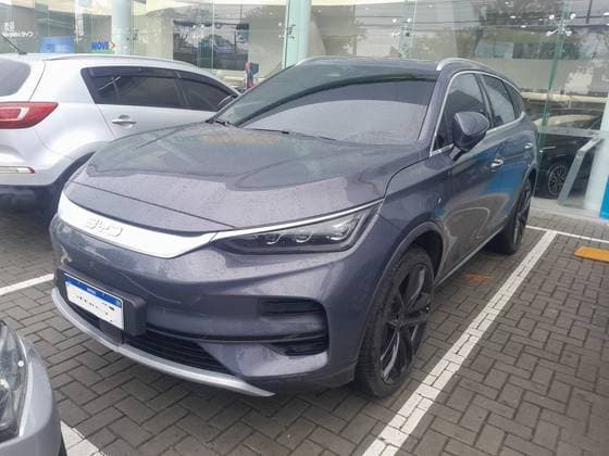 Carro ELÉTRICO AWD