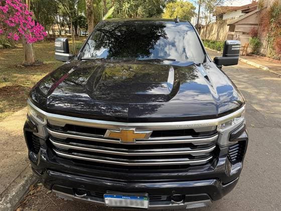 Carro 5.3 V8 GASOLINA 1500 HIGH COUNTRY 4X4 AUTOMÁTICO