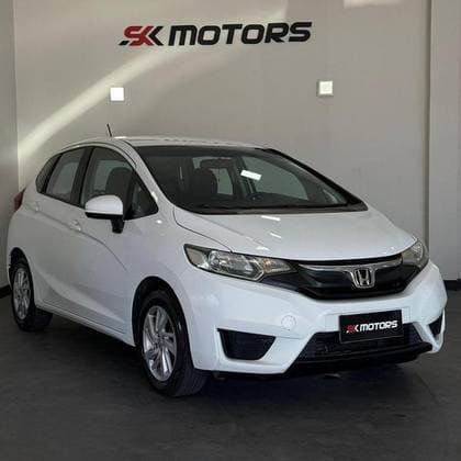 Carro 1.5 DX 16V FLEX 4P AUTOMÁTICO