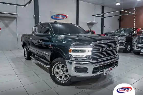 Carro 6.7 I6 TURBO DIESEL LARAMIE CD 4X4 AUTOMÁTICO