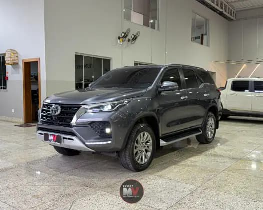 Carro 2.8 D-4D TURBO DIESEL SRX 7L 4X4 AUTOMÁTICO