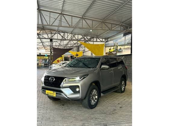 Carro 2.8 D-4D TURBO DIESEL SRX 4X4 AUTOMÁTICO