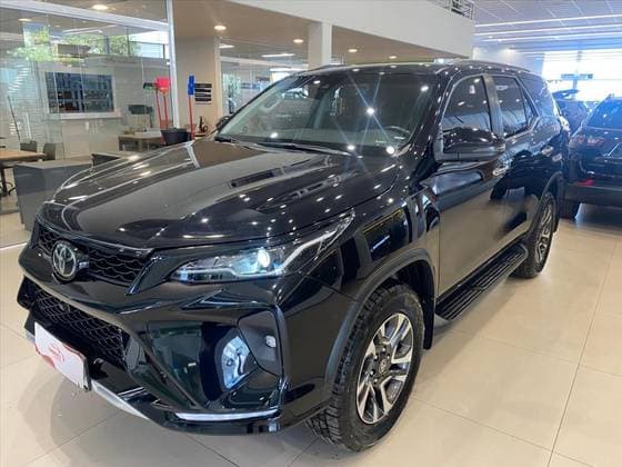 Carro 2.8 D-4D TURBO DIESEL SRX PLATINUM 4X4 AUTOMÁTICO