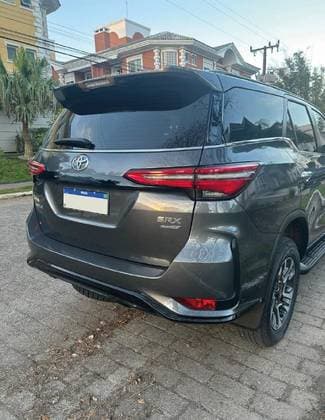 Carro 2.8 D-4D TURBO DIESEL SRX 4X4 AUTOMÁTICO