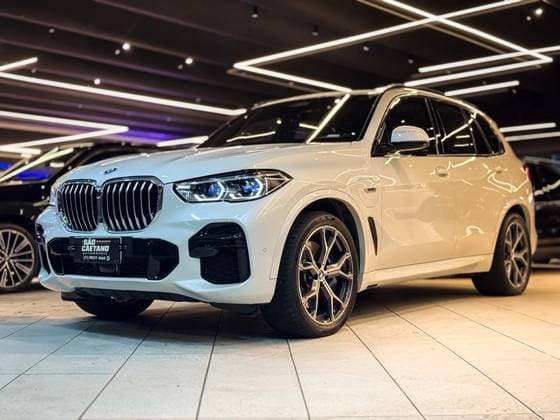 Carro 3.0 I6 TURBO HÍBRIDO XDRIVE45E M SPORT AUTOMÁTICO