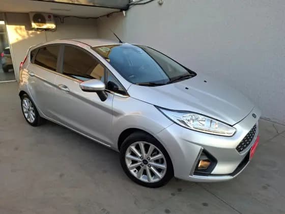 Carro 1.6 TI-VCT FLEX TITANIUM POWERSHIFT