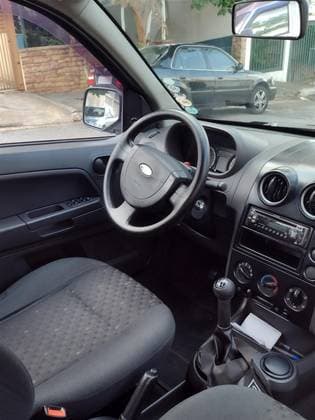 Carro 1.6 XLS 8V GASOLINA 4P MANUAL