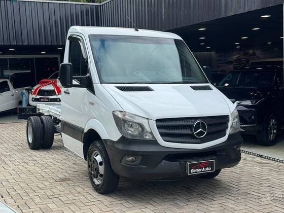 Carro 2.2 CDI DIESEL CHASSIS 515 EXTRA LONGO MANUAL