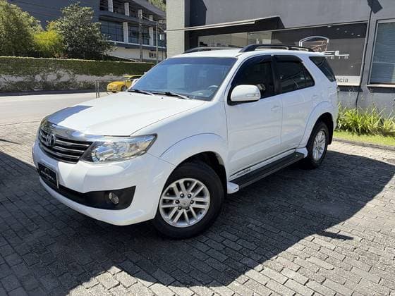 Carro 2.7 SR 4X2 16V FLEX 4P AUTOMÁTICO