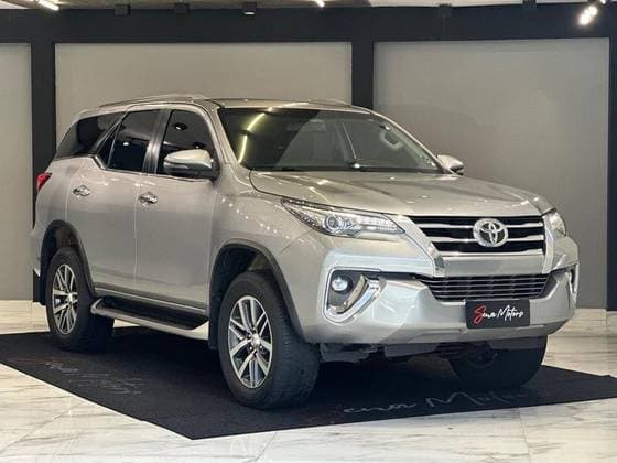 Carro 2.8 SRX 4X4 7 LUGARES 16V TURBO INTERCOOLER DIESEL 4P AUTOMÁTICO