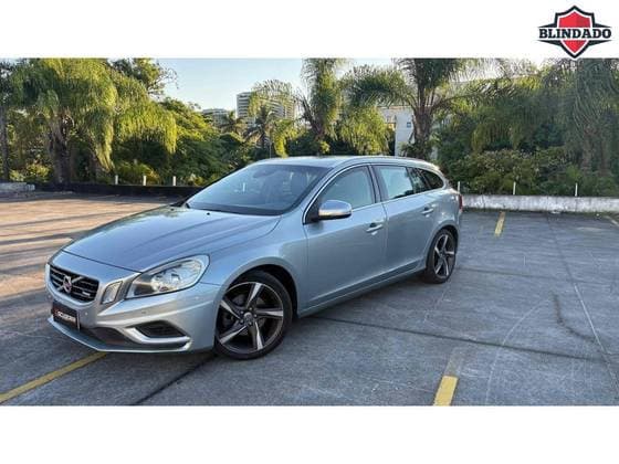 Carro 2.0 T5 R DESIGN COMFORT 16V TURBO GASOLINA 4P AUTOMATIZADO