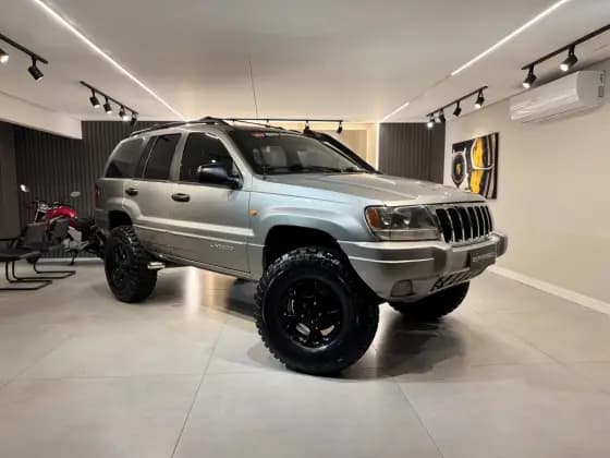 Carro 4.0 LAREDO 4X4 6I 12V GASOLINA 4P AUTOMÁTICO