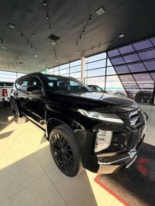 Carro 2.4 16V MIVEC TURBO DIESEL LEGEND BLACK AWD AUTOMÁTICO