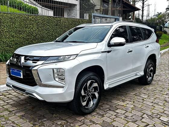 Carro 2.4 16V MIVEC TURBO DIESEL HPE-S AWD AUTOMÁTICO