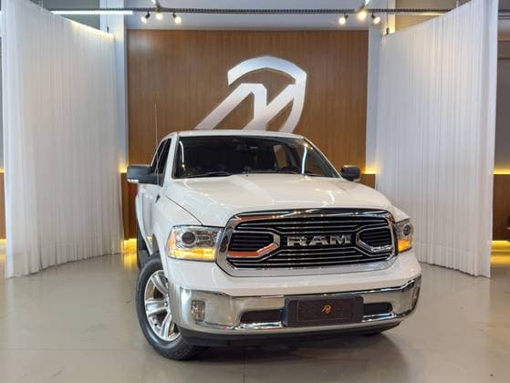 Carro 5.7 V8 GASOLINA LARAMIE CD 4X4 AUTOMÁTICO