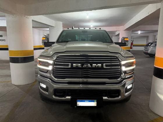 Carro 6.7 I6 TURBO DIESEL LARAMIE CD 4X4 AUTOMÁTICO