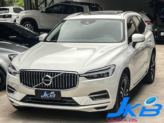 Carro 2.0 T8 HYBRID MOMENTUM AWD GEARTRONIC