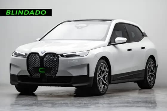 Carro ELÉTRICO XDRIVE40