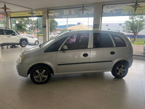 Carro 1.8 MPFI EXPRESSION 8V FLEX 4P AUTOMATIZADO
