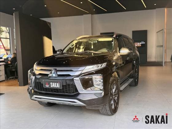 Carro 2.4 16V MIVEC TURBO DIESEL HPE AWD AUTOMÁTICO