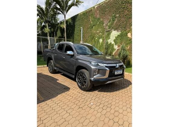 Carro 2.4 BITURBO DIESEL CD HPE-S 4X4 AUTOMÁTICO