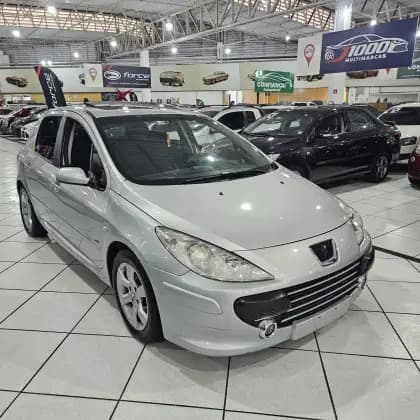 Carro 1.6 PRESENCE PACK SEDAN 16V FLEX 4P MANUAL