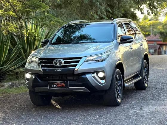 Carro 2.8 SRX 4X4 7 LUGARES 16V TURBO INTERCOOLER DIESEL 4P AUTOMÁTICO
