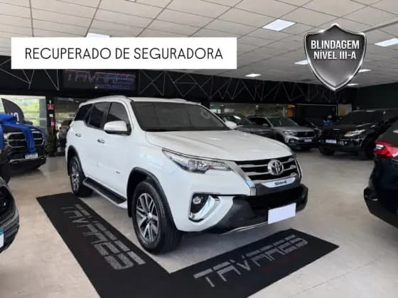 Carro 2.8 SRX 4X4 7 LUGARES 16V TURBO INTERCOOLER DIESEL 4P AUTOMÁTICO