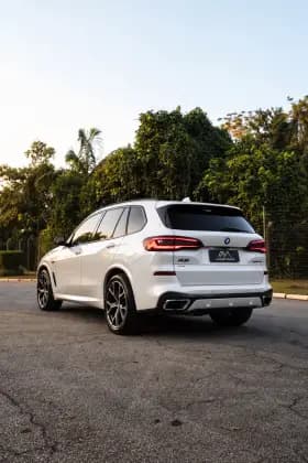 Carro 3.0 I6 TURBO HÍBRIDO XDRIVE45E M SPORT AUTOMÁTICO
