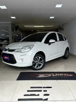Carro 1.5 ATTRACTION 8V FLEX 4P MANUAL