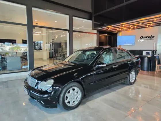 Carro 1.8 CLASSIC KOMPRESSOR 16V 143 CV GASOLINA 4P AUTOMÁTICO