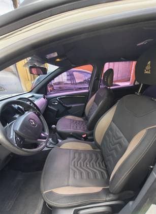 Carro 1.6 DAKAR 4X2 16V FLEX 4P MANUAL