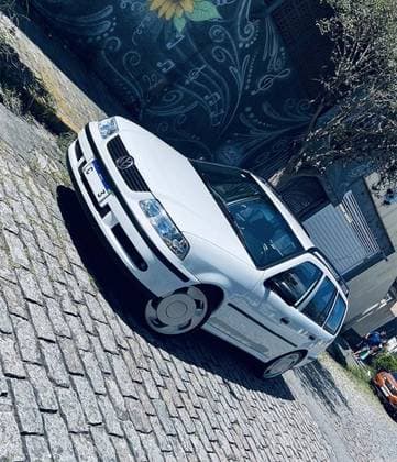 Carro 1.8 MI TOUR 8V GASOLINA 4P MANUAL G.III