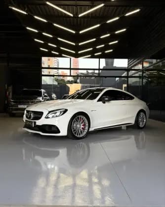 Carro 4.0 V8 TURBO GASOLINA S COUPÉ SPEEDSHIFT