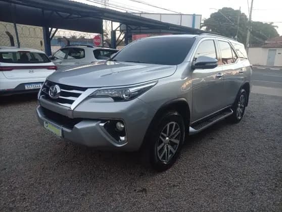 Carro 2.8 SRX 4X4 7 LUGARES 16V TURBO INTERCOOLER DIESEL 4P AUTOMÁTICO