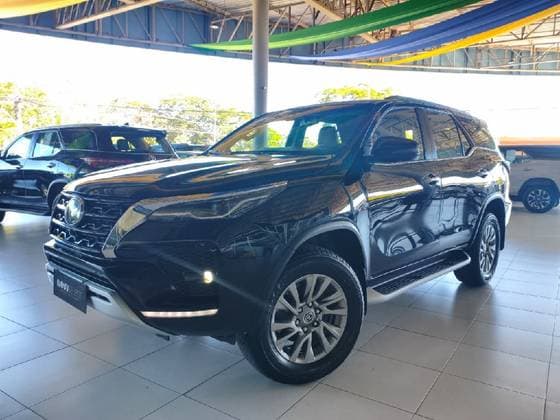 Carro 2.8 D-4D TURBO DIESEL SRX 7L 4X4 AUTOMÁTICO