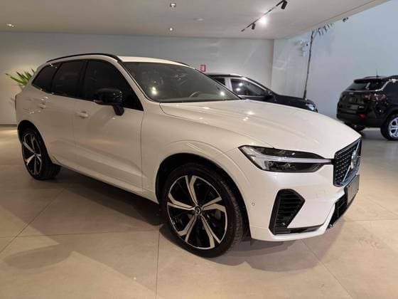 Carro 2.0 T8 RECHARGE ULTIMATE DARK AWD GEARTRONIC