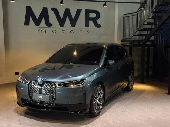 Carro ELÉTRICO XDRIVE40