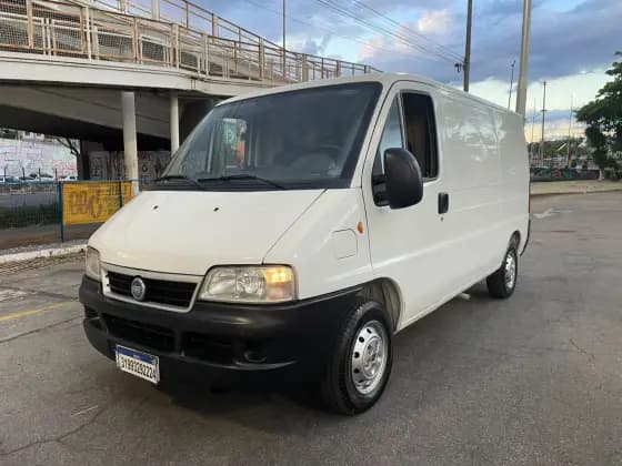 Carro 2.8 CARGO 8V TURBO DIESEL 3P MANUAL