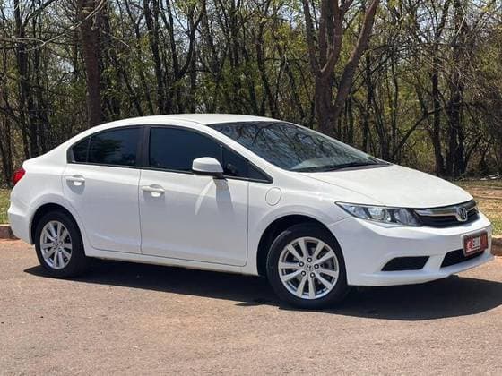 Carro 1.8 LXS 16V FLEX 4P AUTOMÁTICO