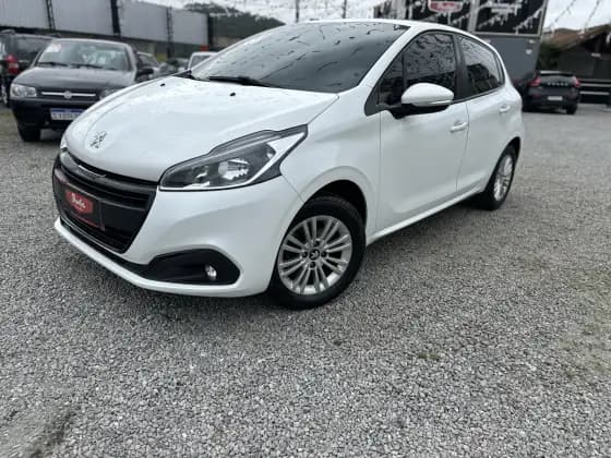 Carro 1.6 ACTIVE PACK 16V FLEX 4P AUTOMÁTICO