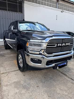 Carro 6.7 I6 TURBO DIESEL LARAMIE CD 4X4 AUTOMÁTICO