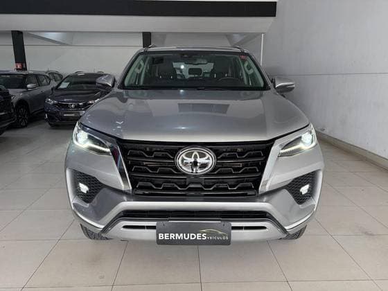 Carro 2.8 D-4D TURBO DIESEL SRX 4X4 AUTOMÁTICO