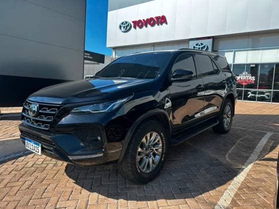 Carro 2.8 D-4D TURBO DIESEL SRX 7L 4X4 AUTOMÁTICO