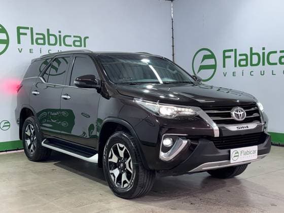 Carro 2.8 SRX DIAMOND 4X4 7 LUGARES 16V TURBO INTERCOOLER DIESEL 4P AUTOMÁTICO