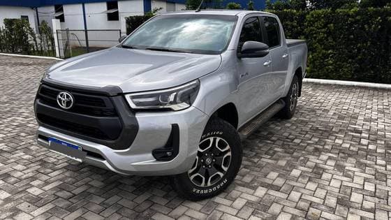Carro 2.8 D-4D TURBO DIESEL CD SR 4X4 AUTOMÁTICO